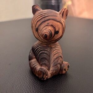 Vintage Cryptomeria
Carved Bear Cub Figurine
Japan Takahashi Wood